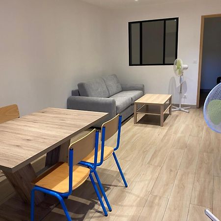Appartement Ou Studio En Hyper Centre, Pour La Plage Et La Rue Pietonne Il Suffit De Traverser La Rue , Voir La Photo Principale Andernos-les-Bains Bagian luar foto