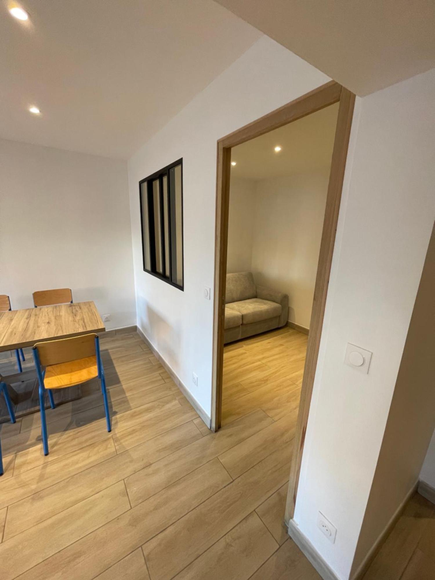 Appartement Ou Studio En Hyper Centre, Pour La Plage Et La Rue Pietonne Il Suffit De Traverser La Rue , Voir La Photo Principale Andernos-les-Bains Bagian luar foto