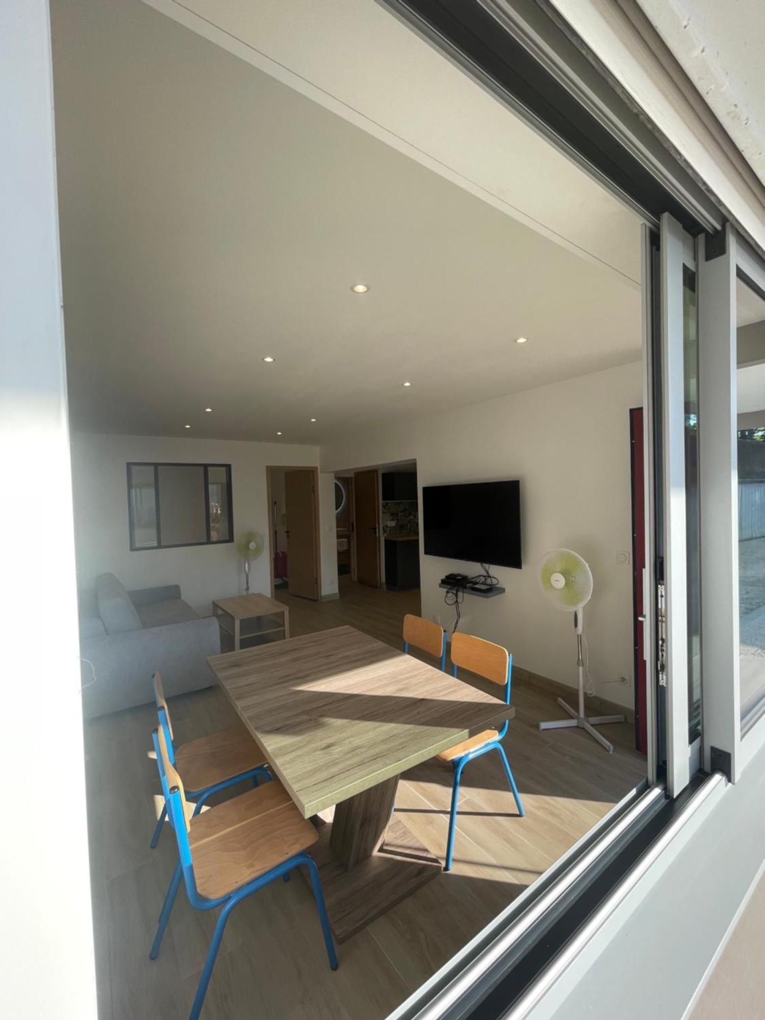 Appartement Ou Studio En Hyper Centre, Pour La Plage Et La Rue Pietonne Il Suffit De Traverser La Rue , Voir La Photo Principale Andernos-les-Bains Bagian luar foto